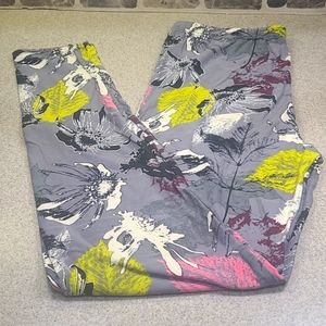 PLUS SIZE PASTEL ROMANCE LEGGINGS DEPOT